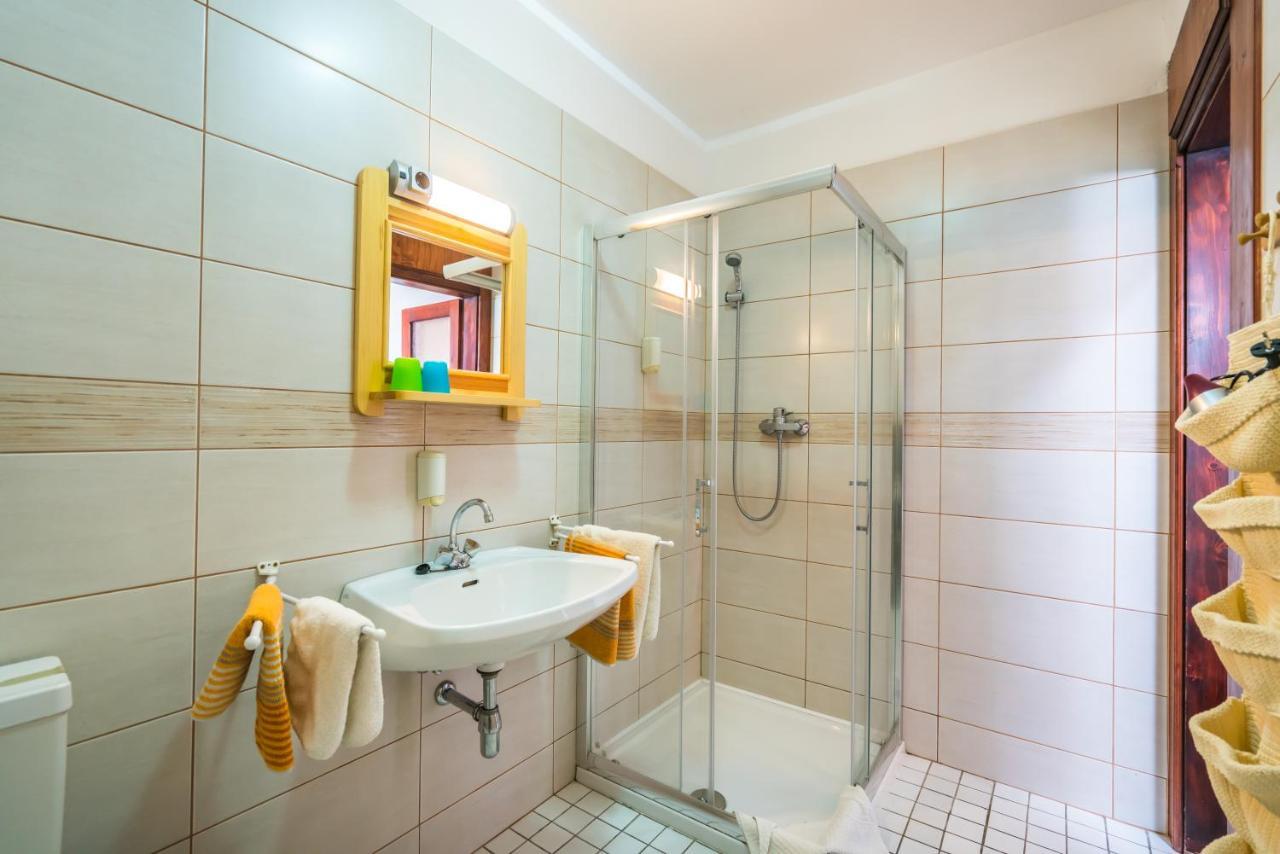 Szent Kristof Panzio Bed & Breakfast Esztergom Bagian luar foto