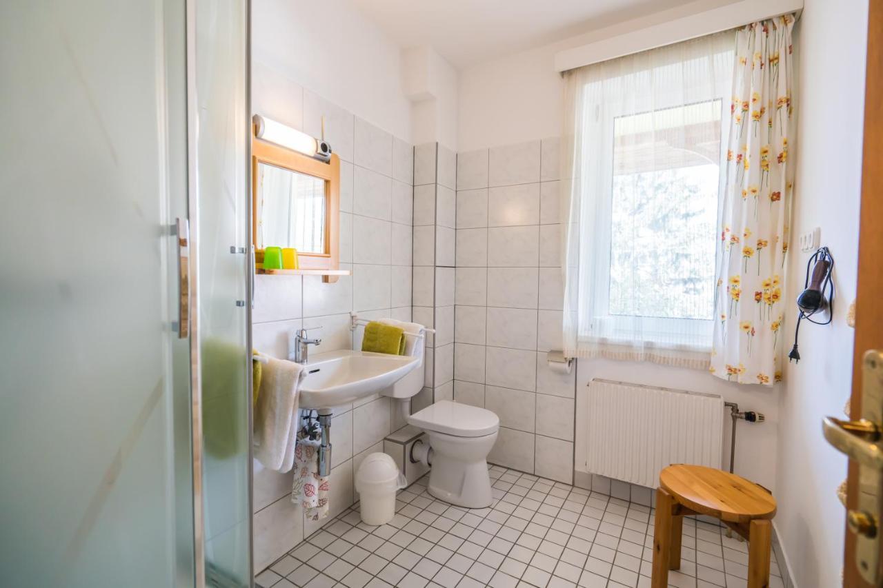 Szent Kristof Panzio Bed & Breakfast Esztergom Bagian luar foto